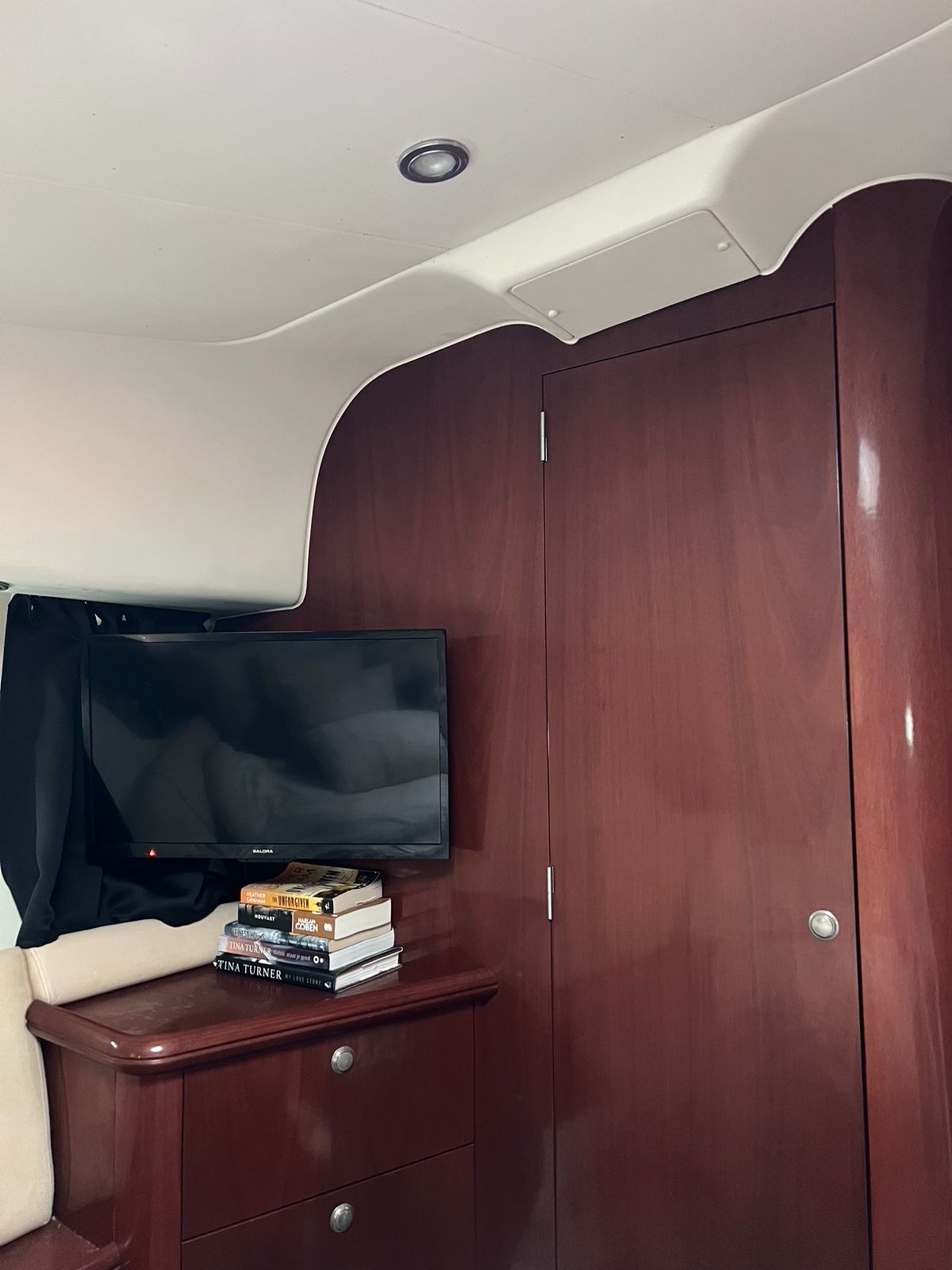 foto: 18 Jeanneau Prestige 36 Fly