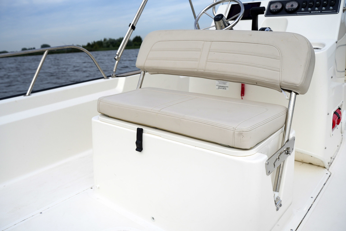 foto: 22 Boston Whaler 190 Montauk