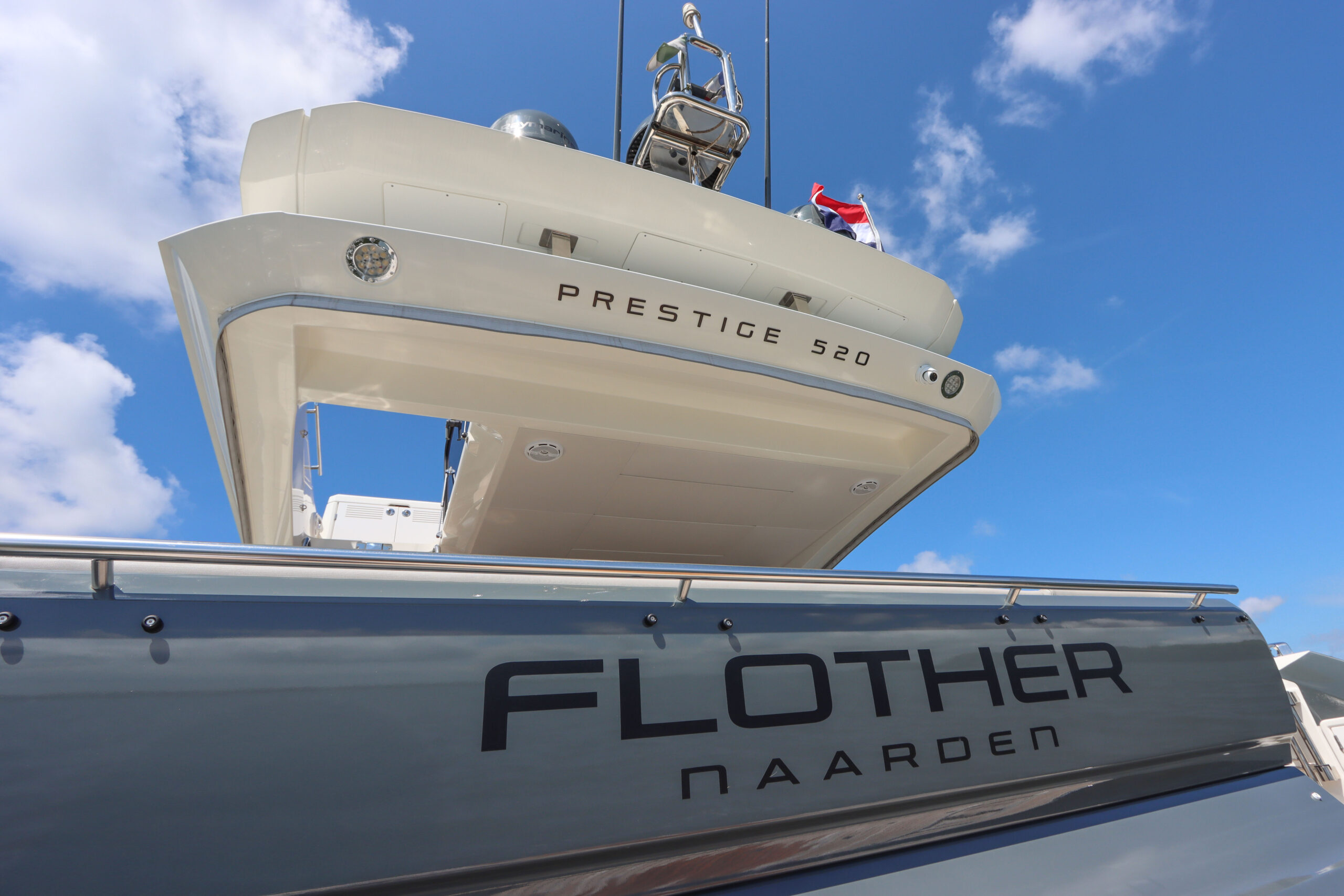 foto: 12 Prestige 520 #187