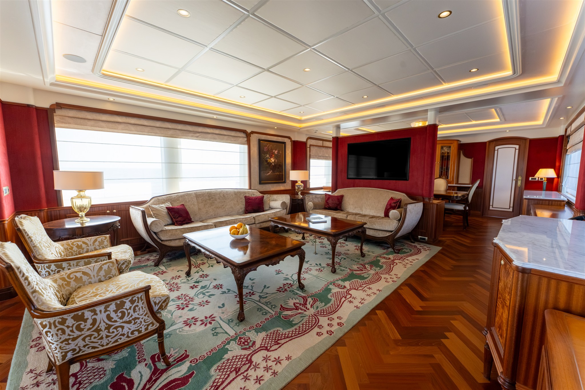 foto: 53 Van Der Valk Shipyard Custom Explorer