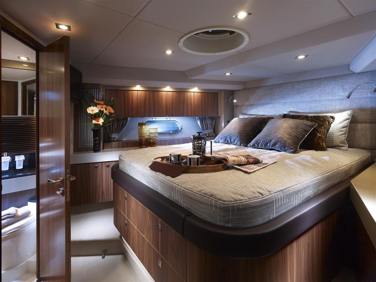 foto: 5 Sunseeker Predator 60