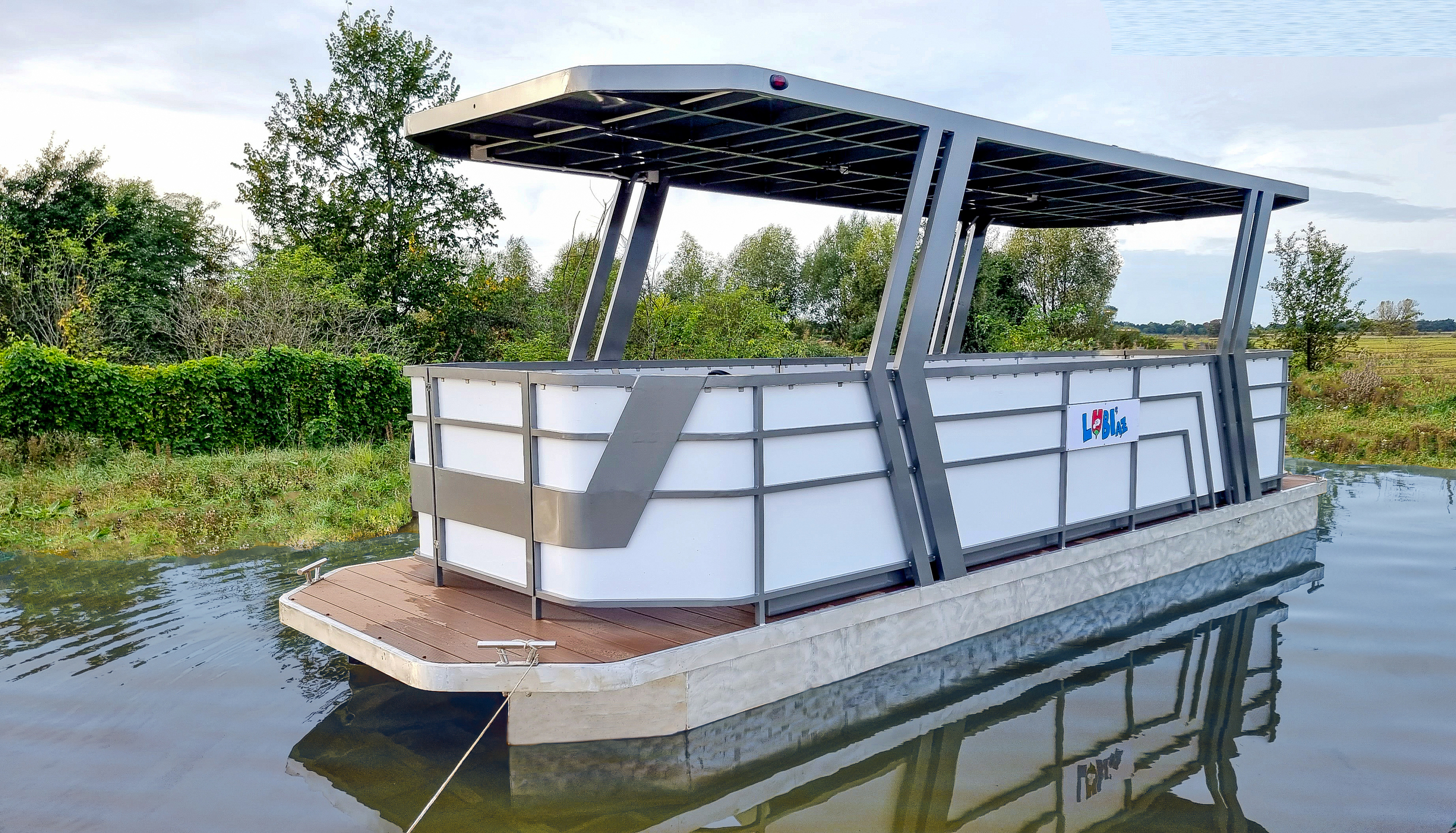 hoofdfoto: 1 Perla Citizen Watertram