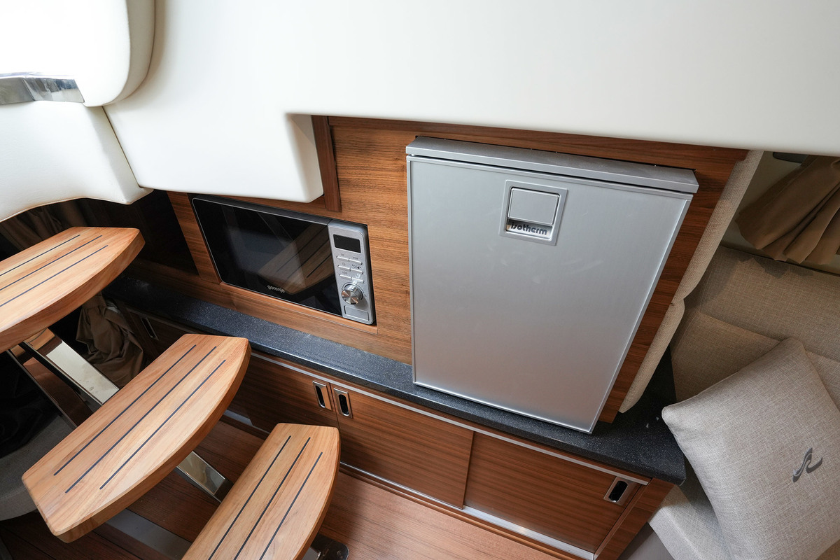 foto: 33 Sea Ray Sundancer 320