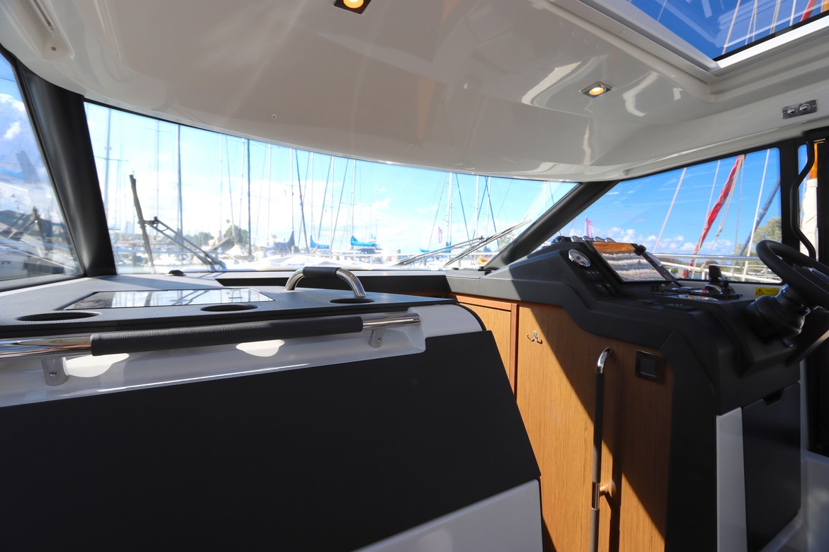 foto: 19 Jeanneau NC 33