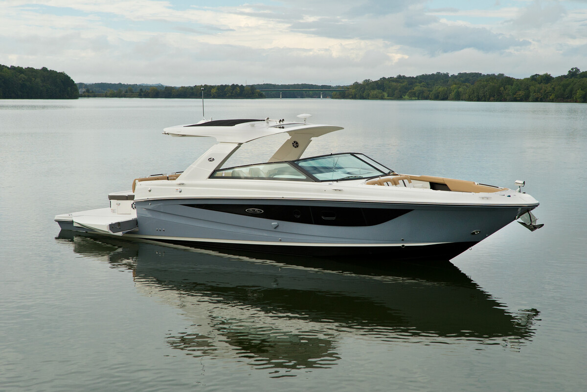 foto: 13 Sea Ray SLX 400