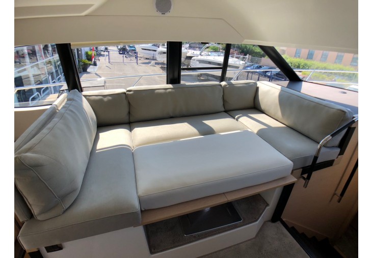 foto: 15 Prestige 420