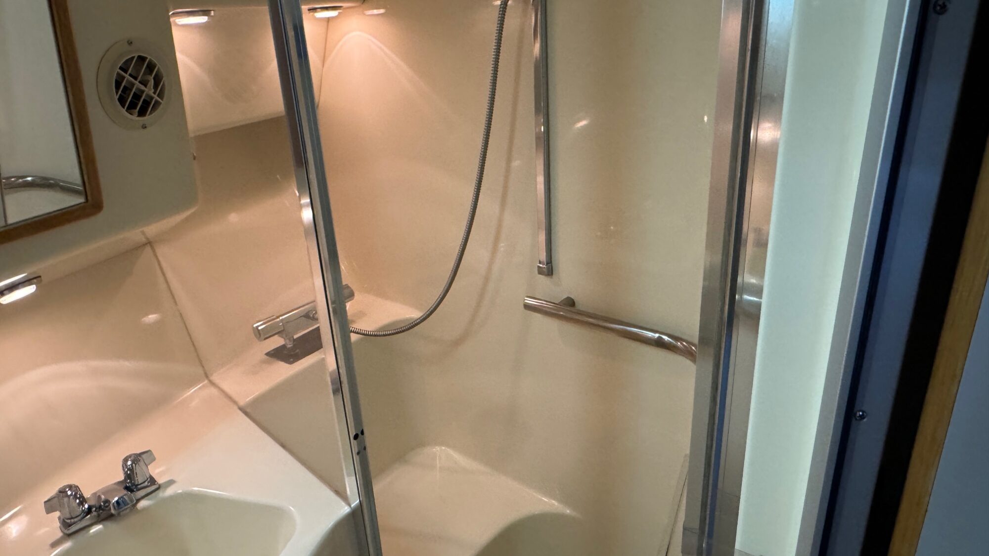 foto: 33 Sea Ray Sea Ray 400 Express Cruiser