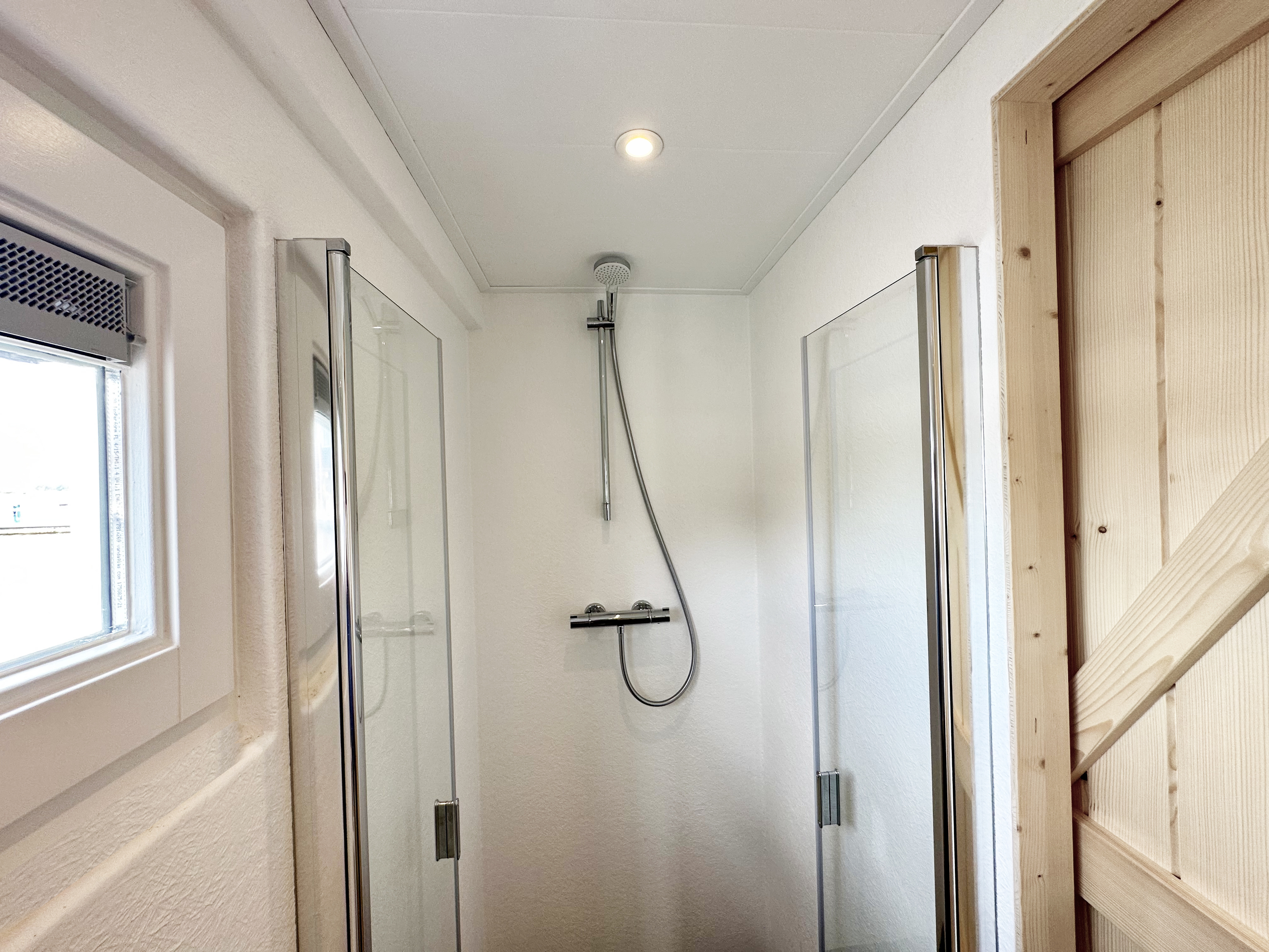 foto: 37 HOMESHIP VaarChalet In Amsterdam 1250D Luxe Houseboat