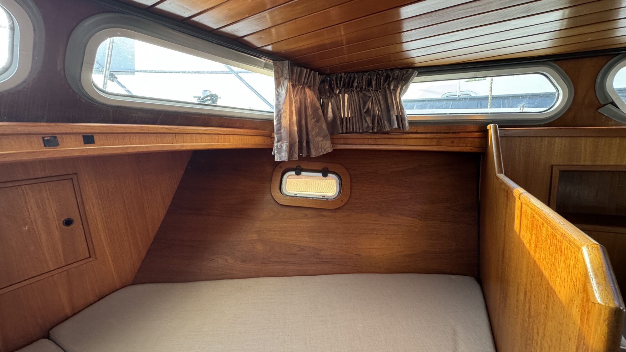 foto: 14 Valkkruiser Valkkruiser 11.00 Flybridge