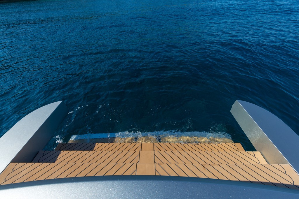 foto: 28 Canados 493 GLADIATOR GRANDE