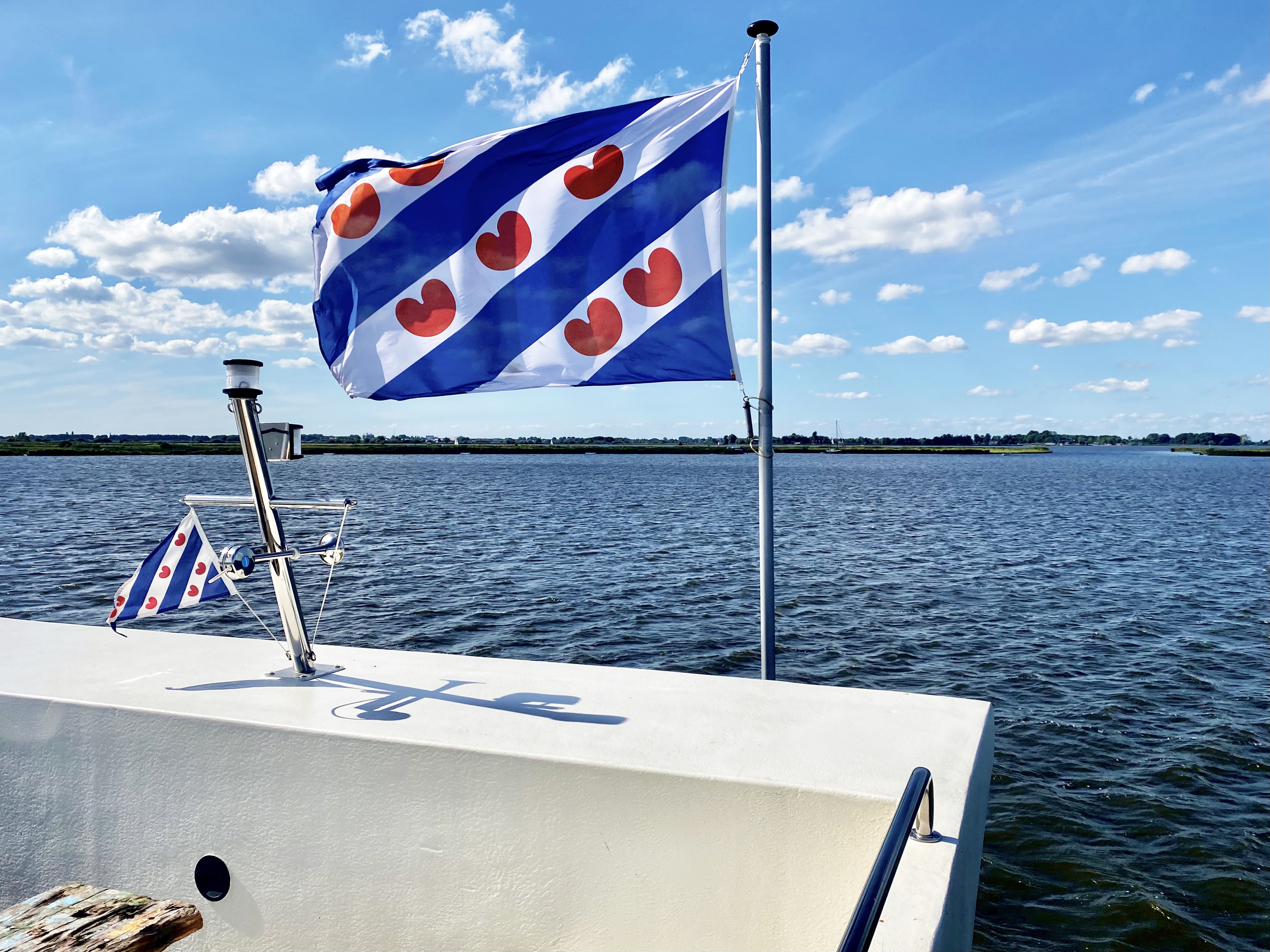 foto: 25 HOMESHIP VaarLoft Volledig Elektrische Houseboat