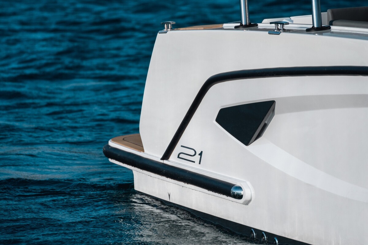 foto: 31 Alfastreet Marine 21 Open Electric