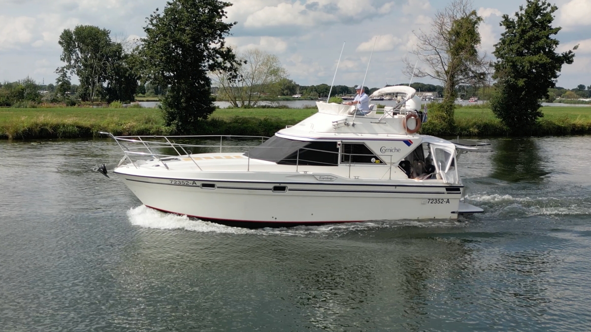 hoofdfoto: 1 Fairline Corniche 31