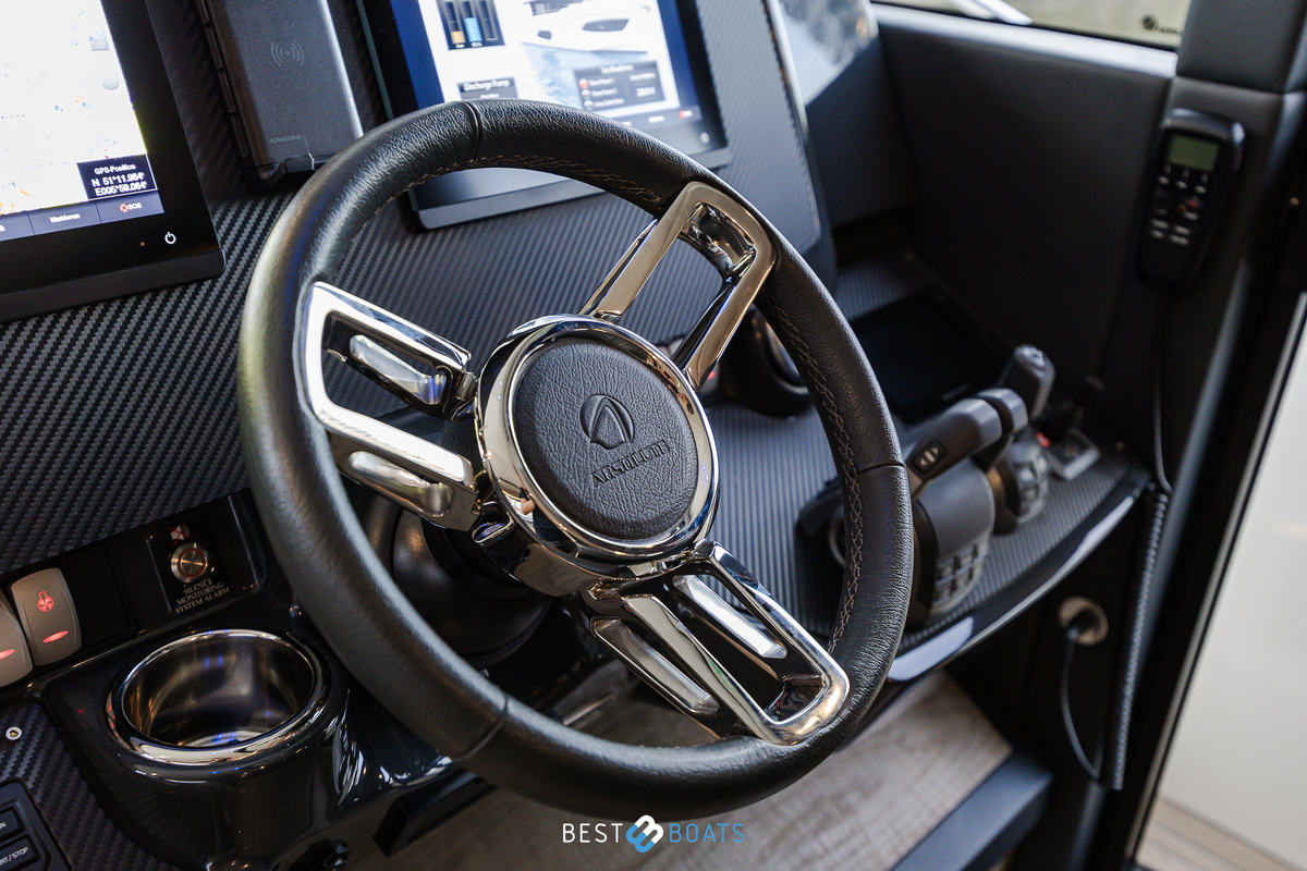 foto: 43 Absolute  Navetta 52