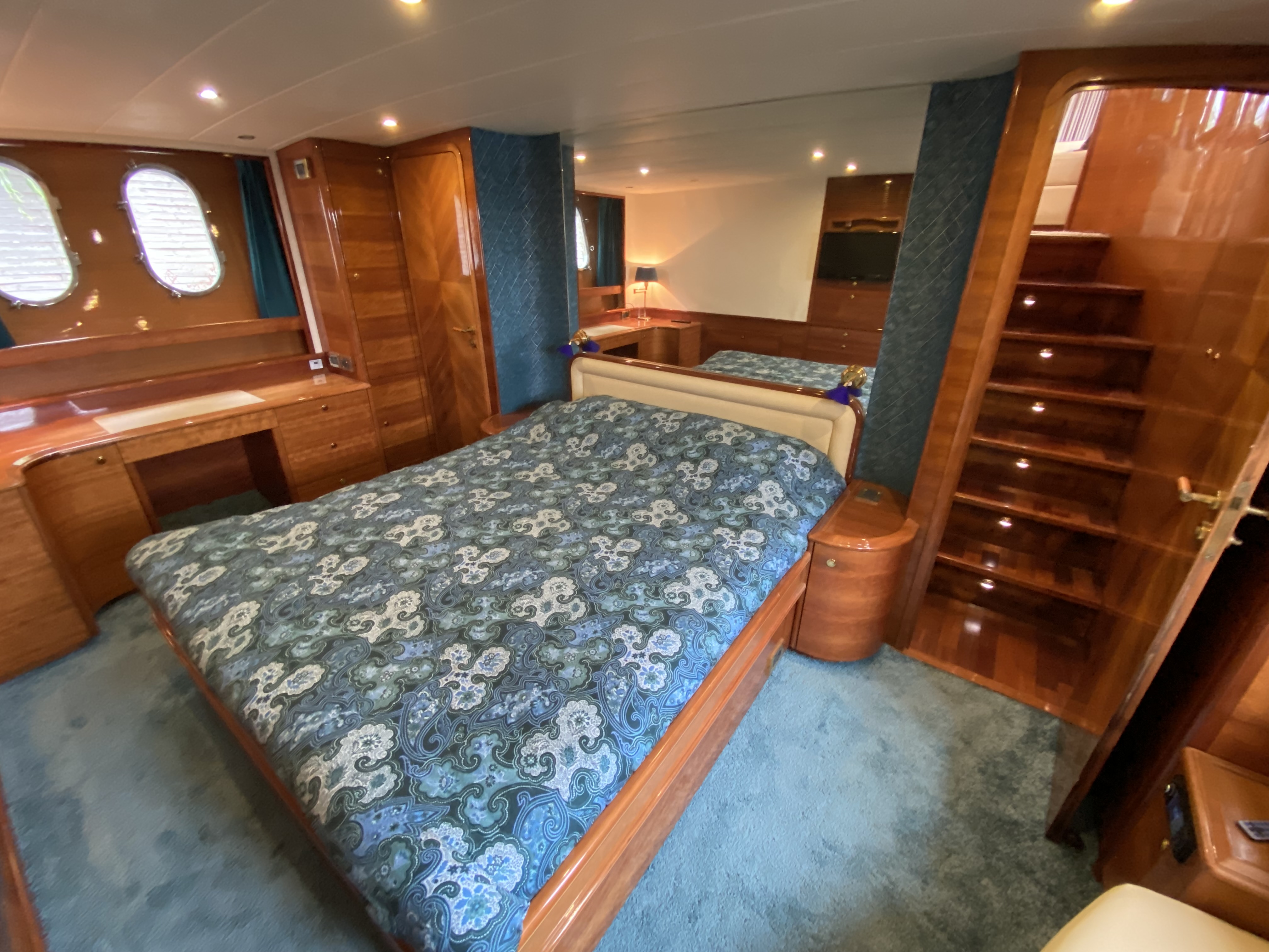 foto: 15 Guy Couach 2200