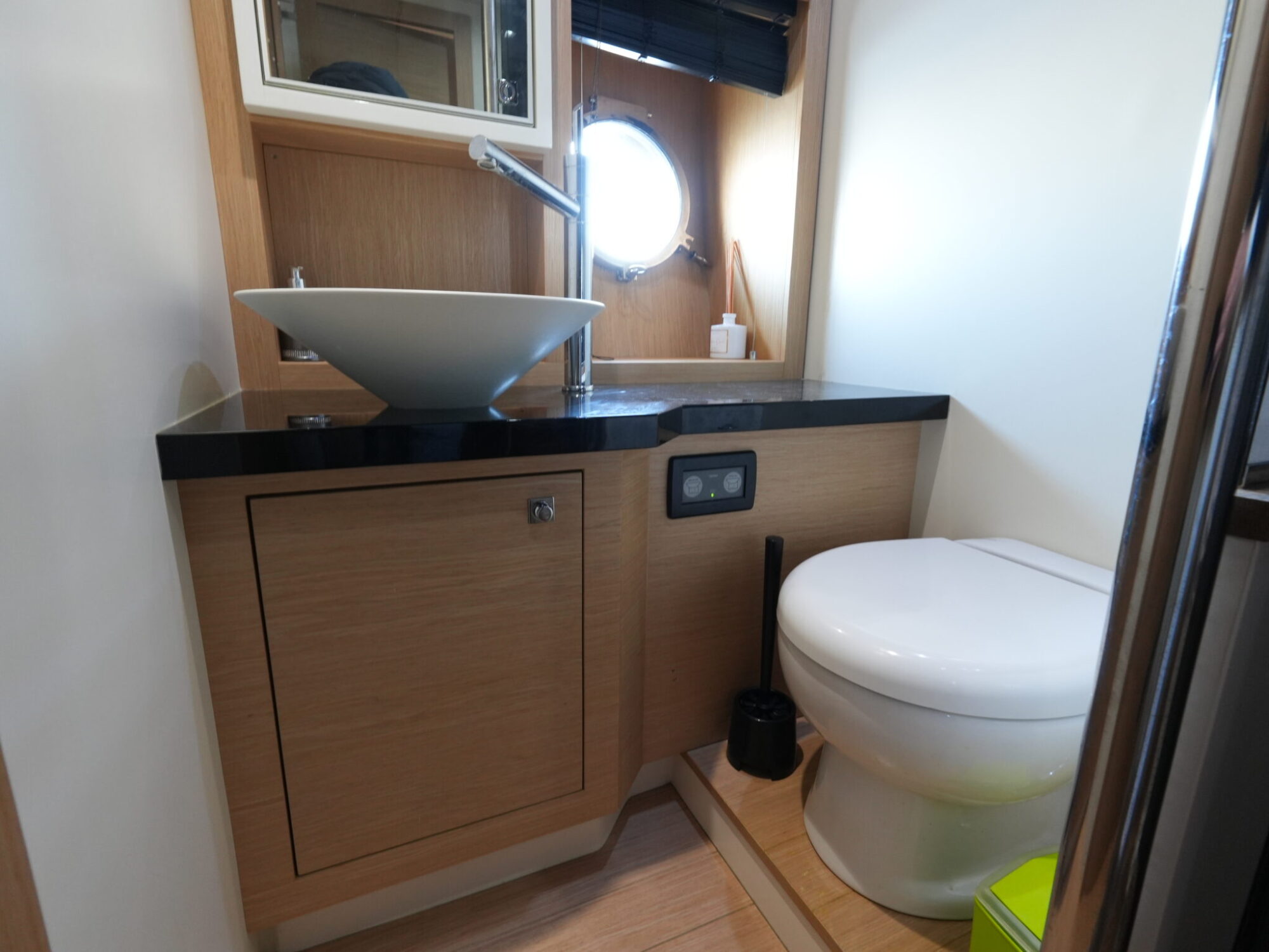 foto: 89 Sessa Sessa C46 HT IPS