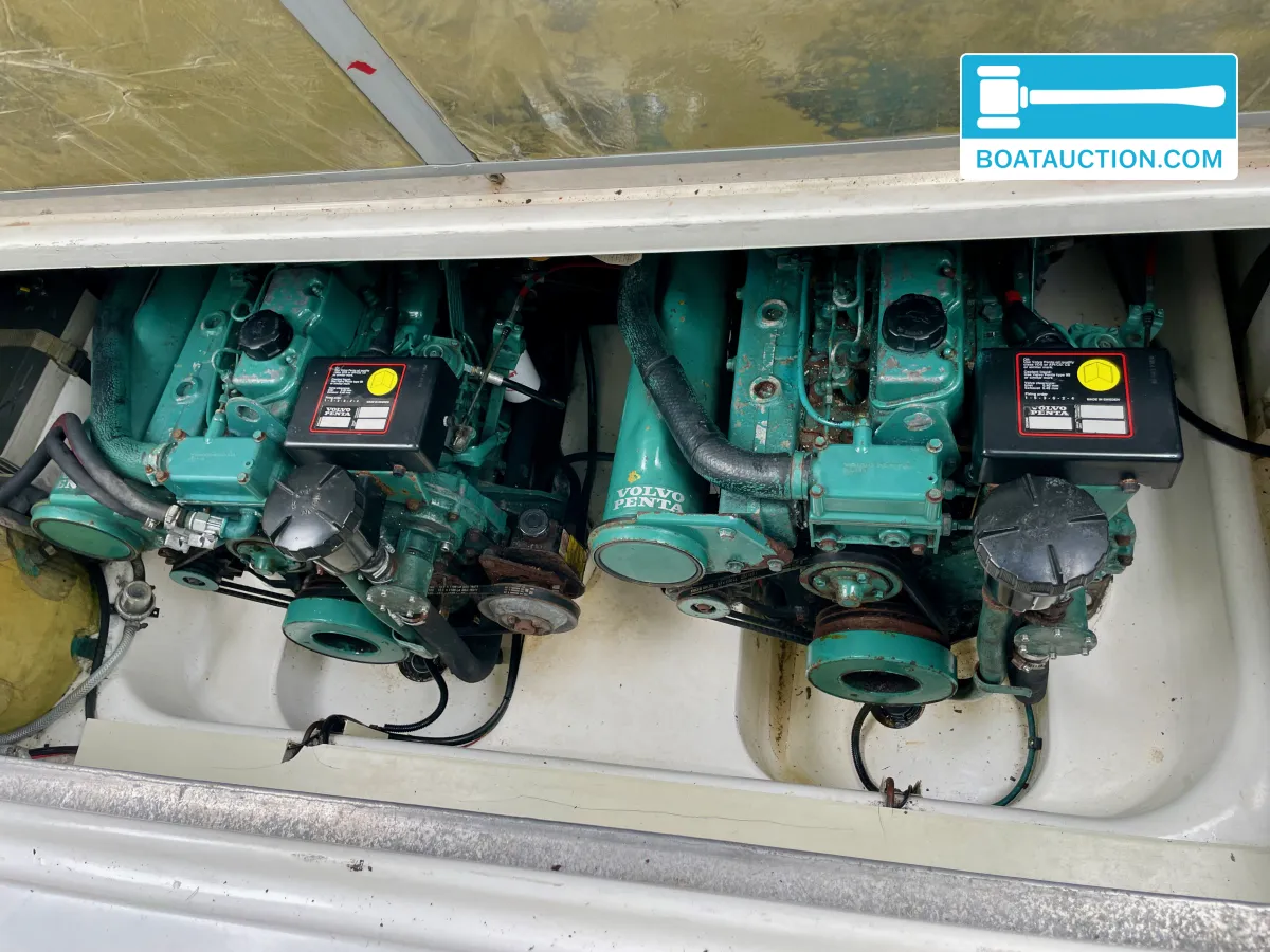 foto: 35 Sealine 310 Sportbridge