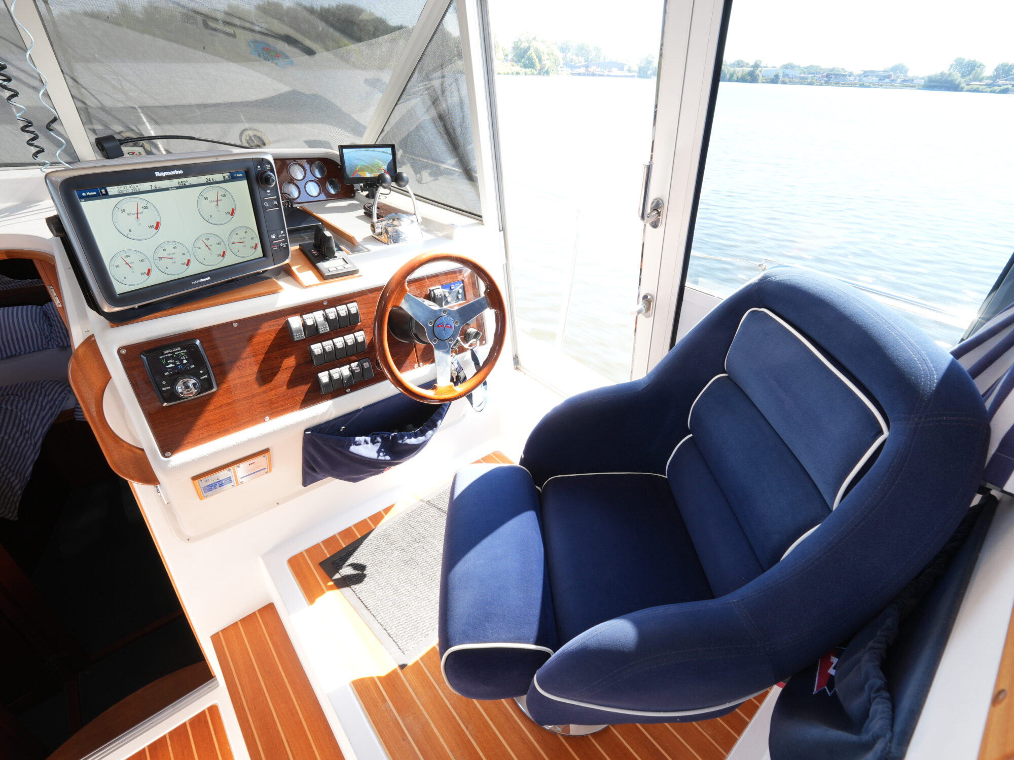 foto: 34 nimbus Nimbus 380 Commander