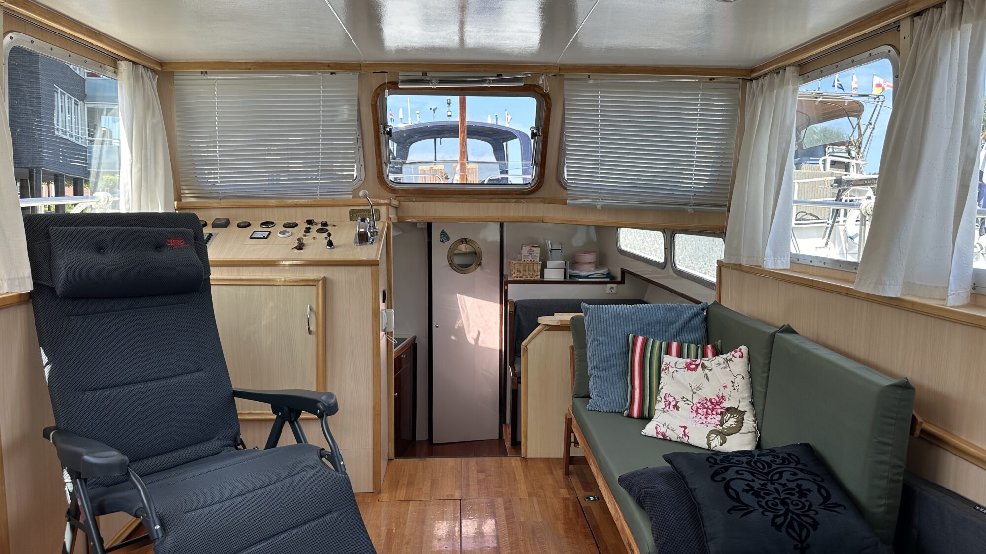 foto: 21 Zwaan Zwaan Kruiser 13.50 AK