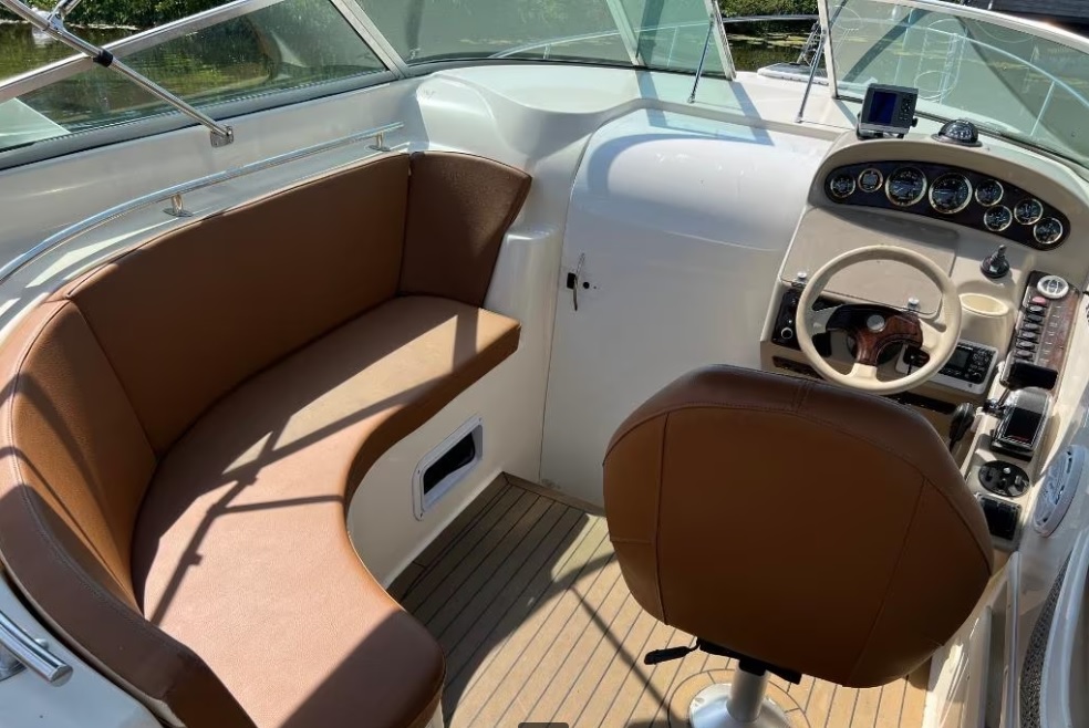 foto: 5 Rinker 270    Fiesta Vee