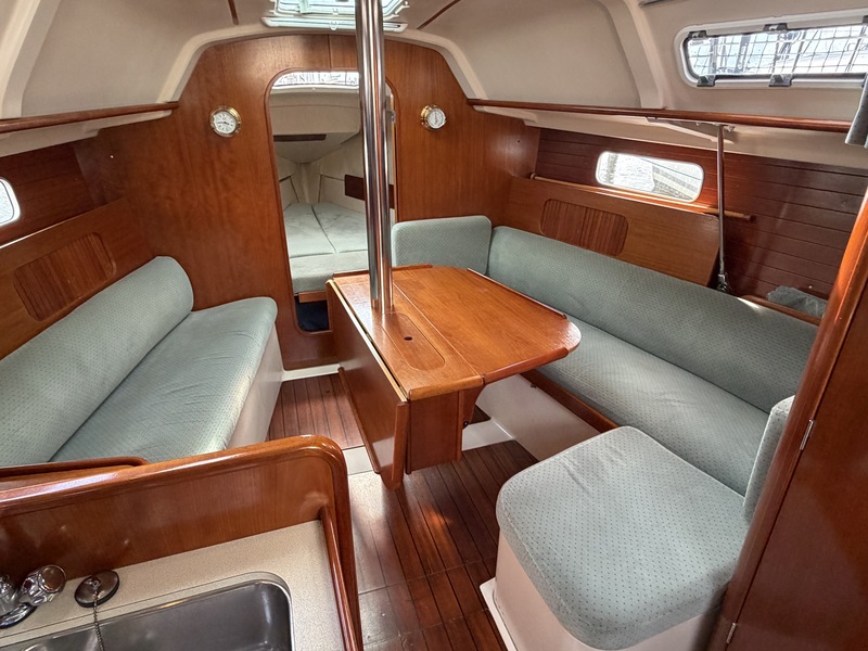 foto: 18 Beneteau Oceanis 321