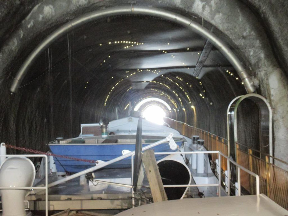 foto: 48 Waddenvaarder 25.40 Rijnvaart gecertificeerd