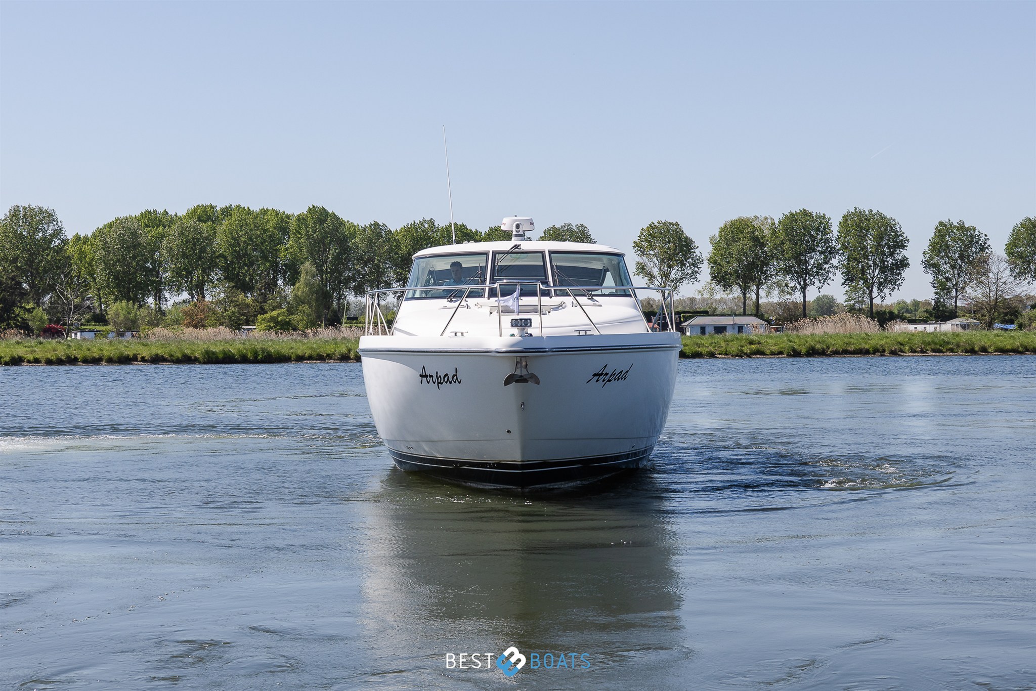 foto: 21 Tiara Yachts 4300 Sovran