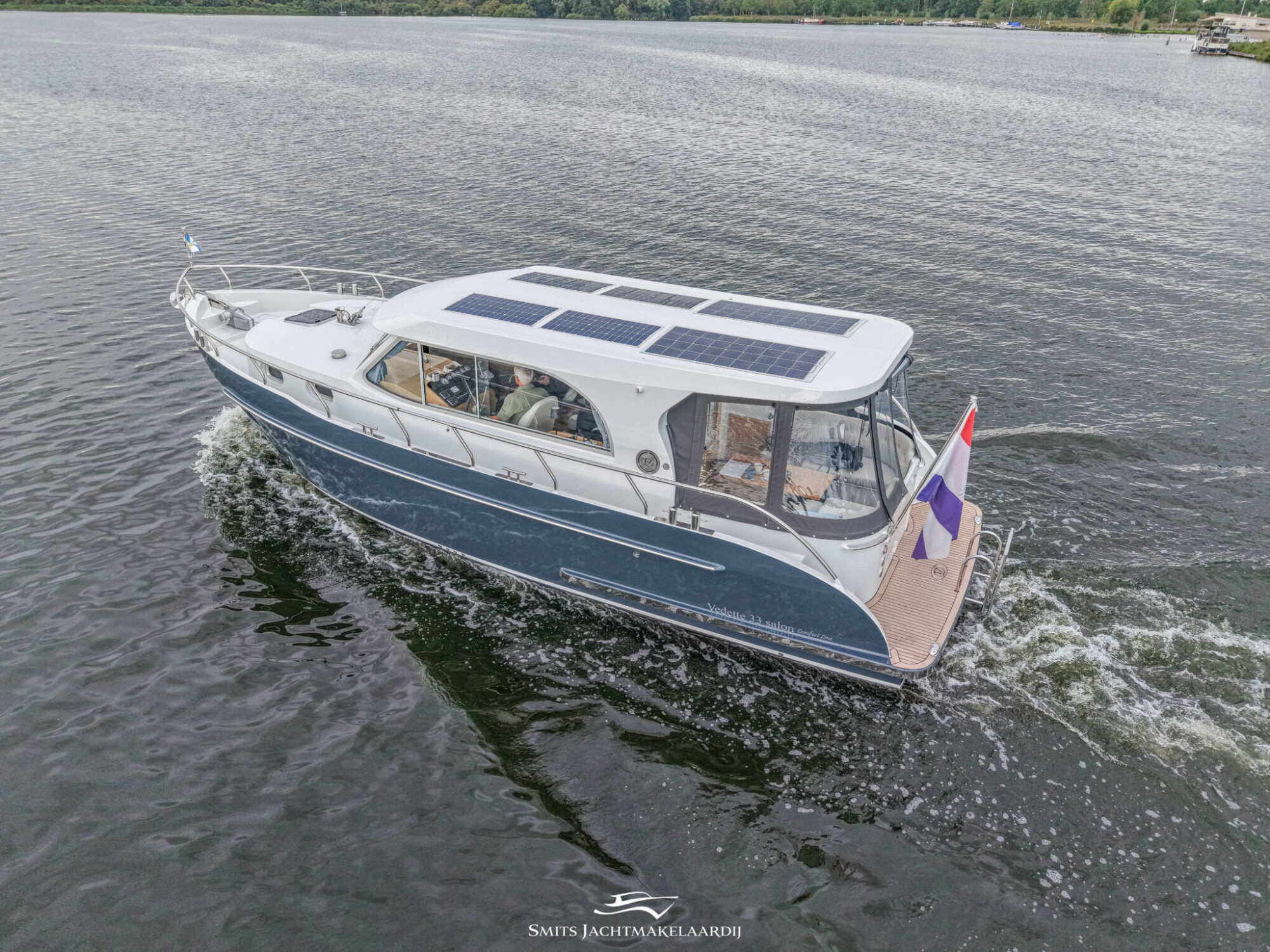 foto: 32 Vedette Vedette 33 Salon Comfort Line