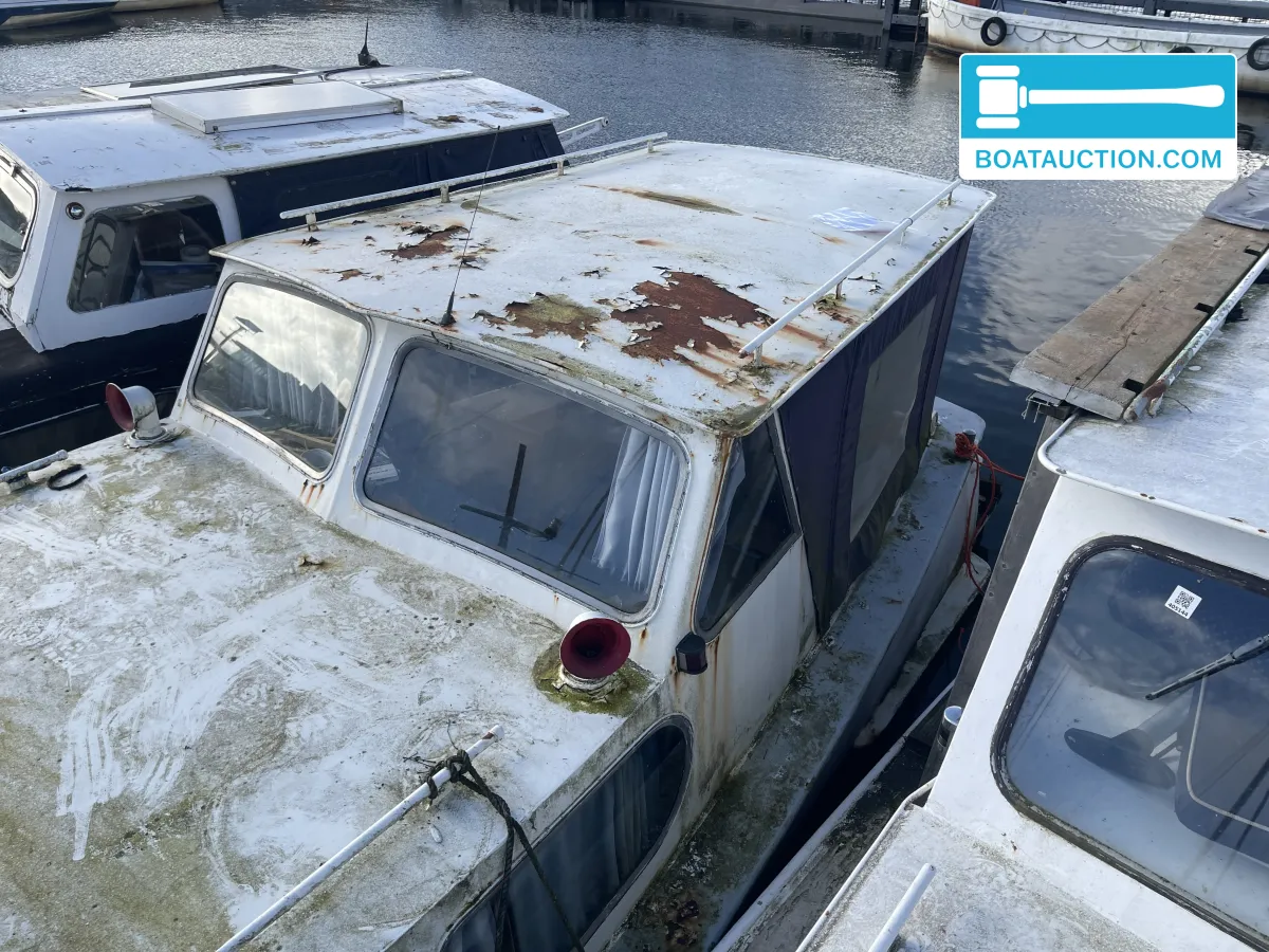 foto: 5 Motorboat 700