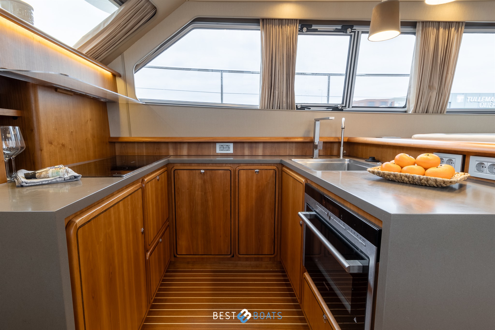 foto: 31 Linssen Grand Sturdy 500 AC Wheelhouse Long Top