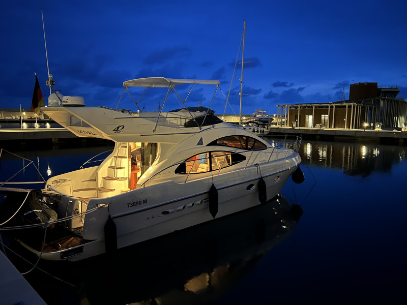 foto: 6 Azimut 42