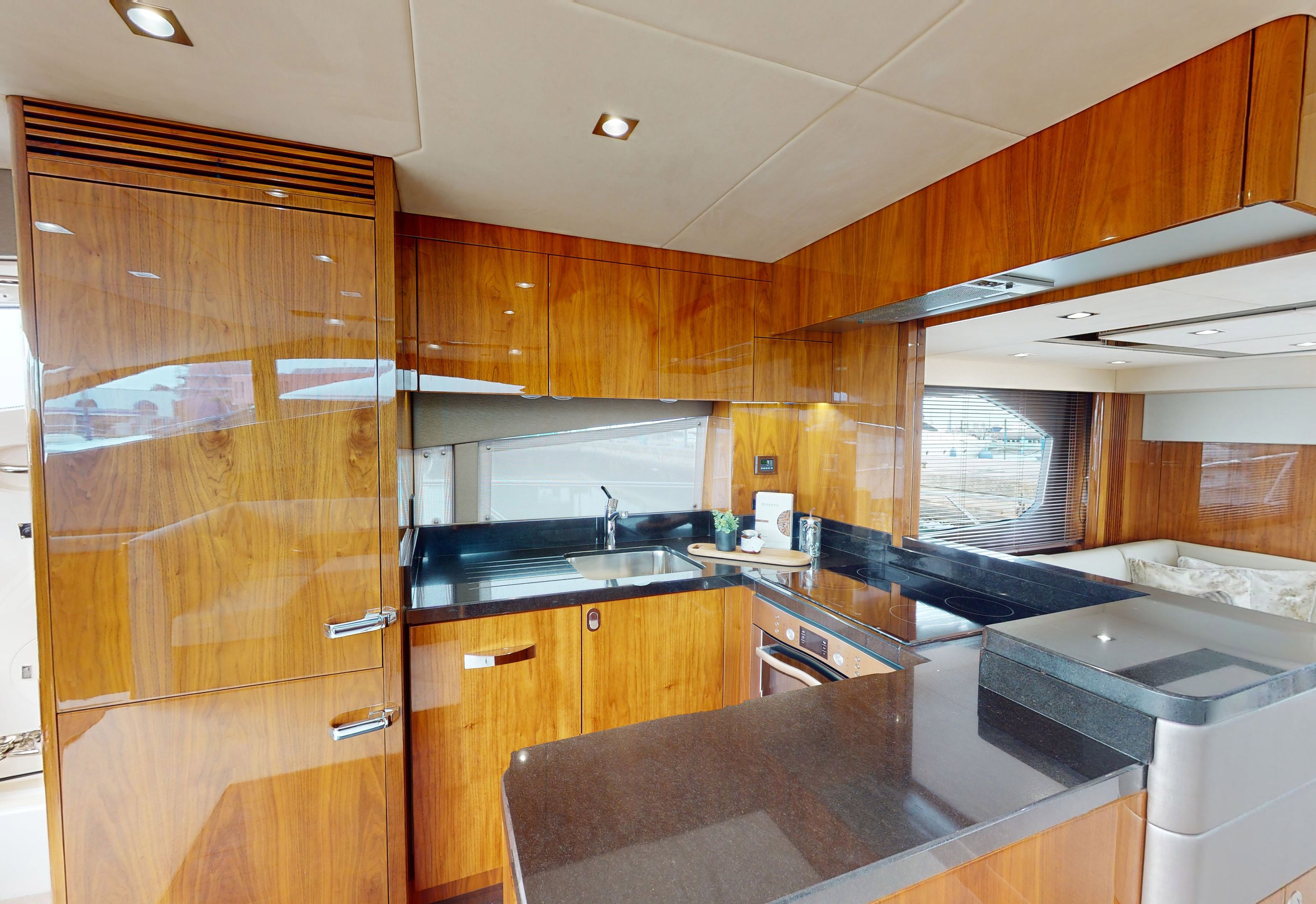 foto: 21 Sunseeker 65 Manhattan