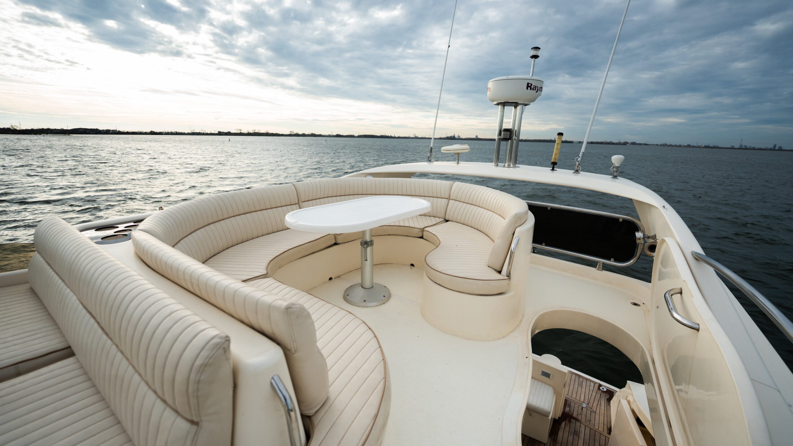 foto: 38 Astondoa 464