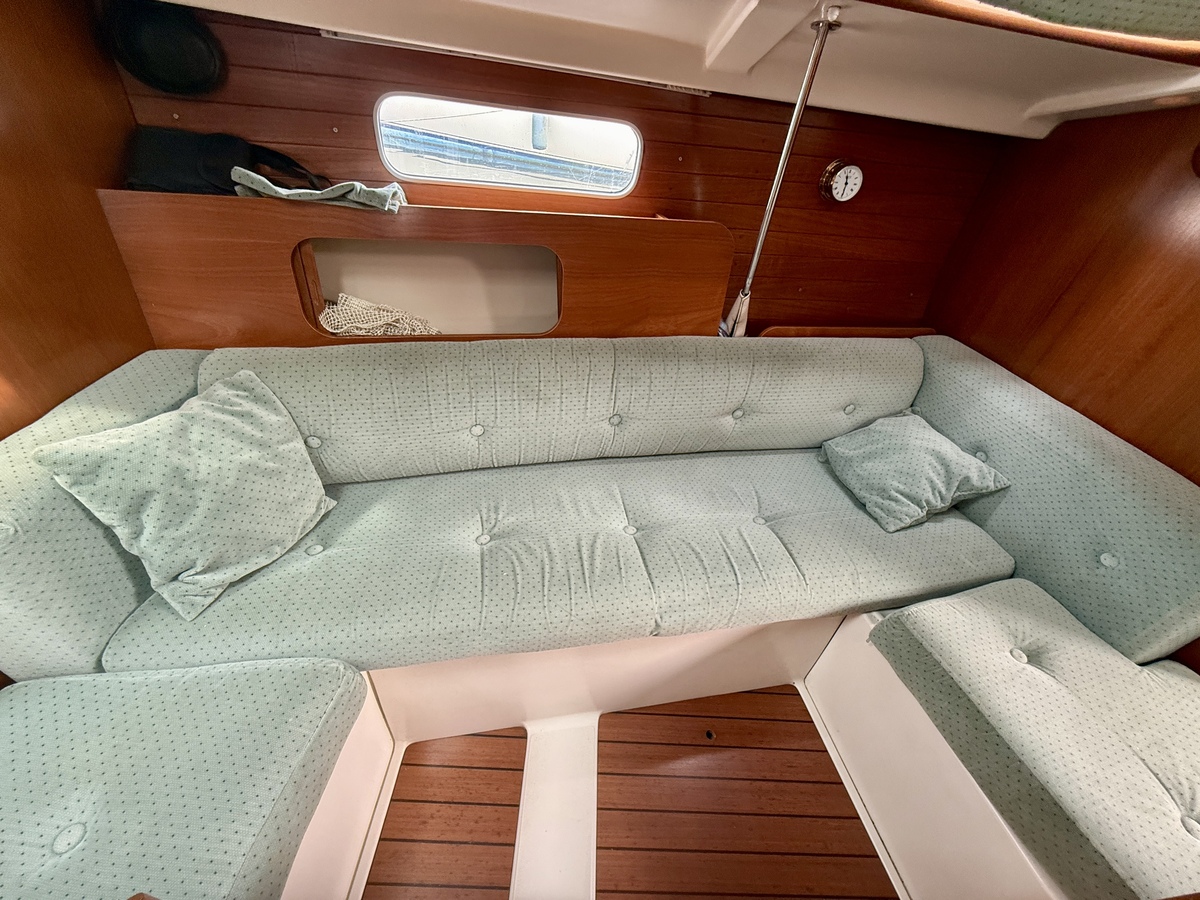 foto: 14 Beneteau Oceanis 321