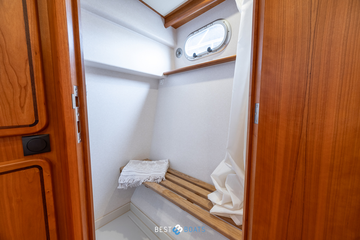 foto: 21 Linssen  Grand Sturdy 430 AC MKII Diamond