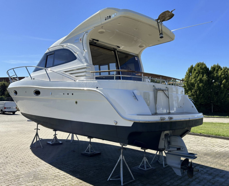 foto: 9 Galeon 330 HT