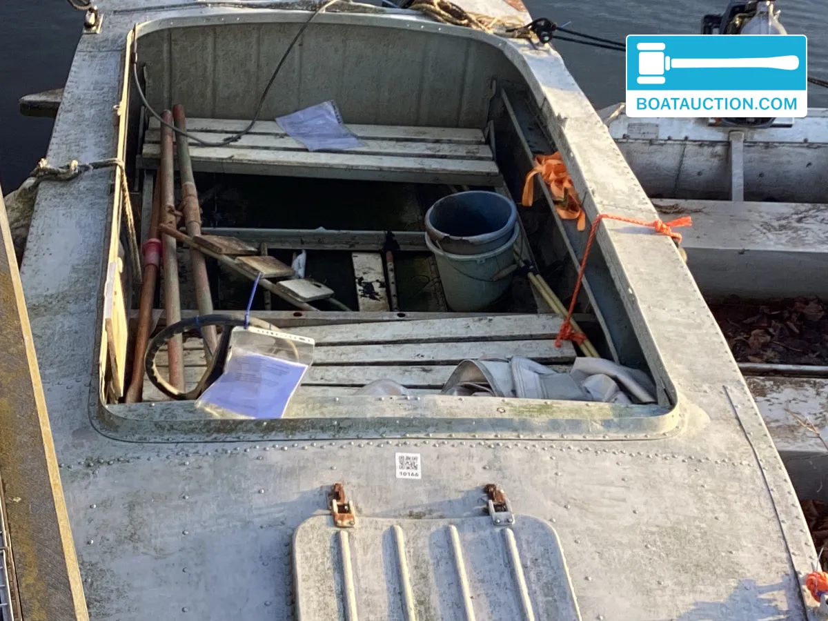 foto: 9 Speedboot 400