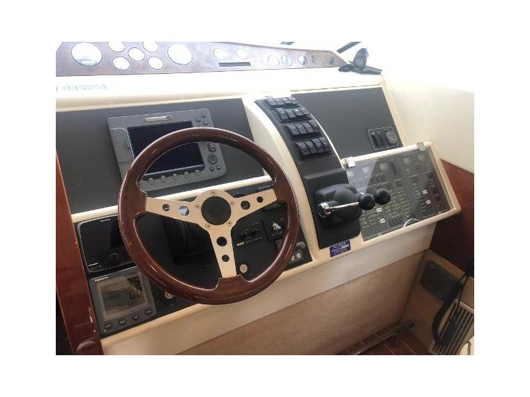 foto: 10 Fairline Phantom 50