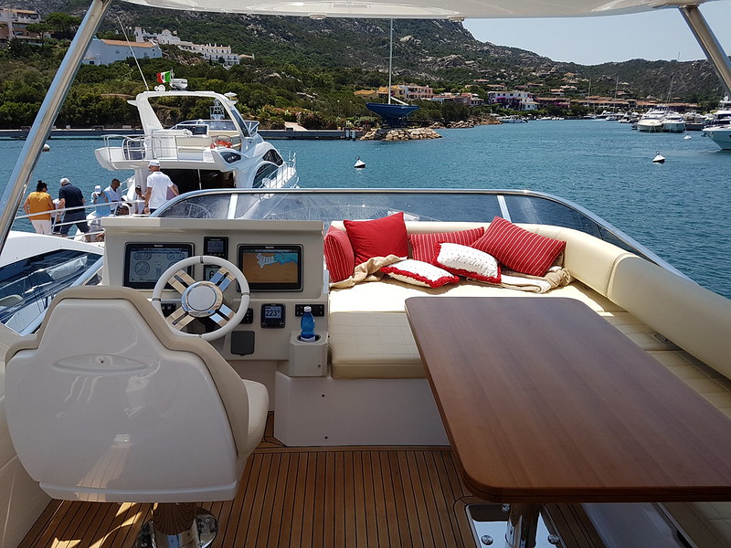 foto: 17 Azimut 50 Fly