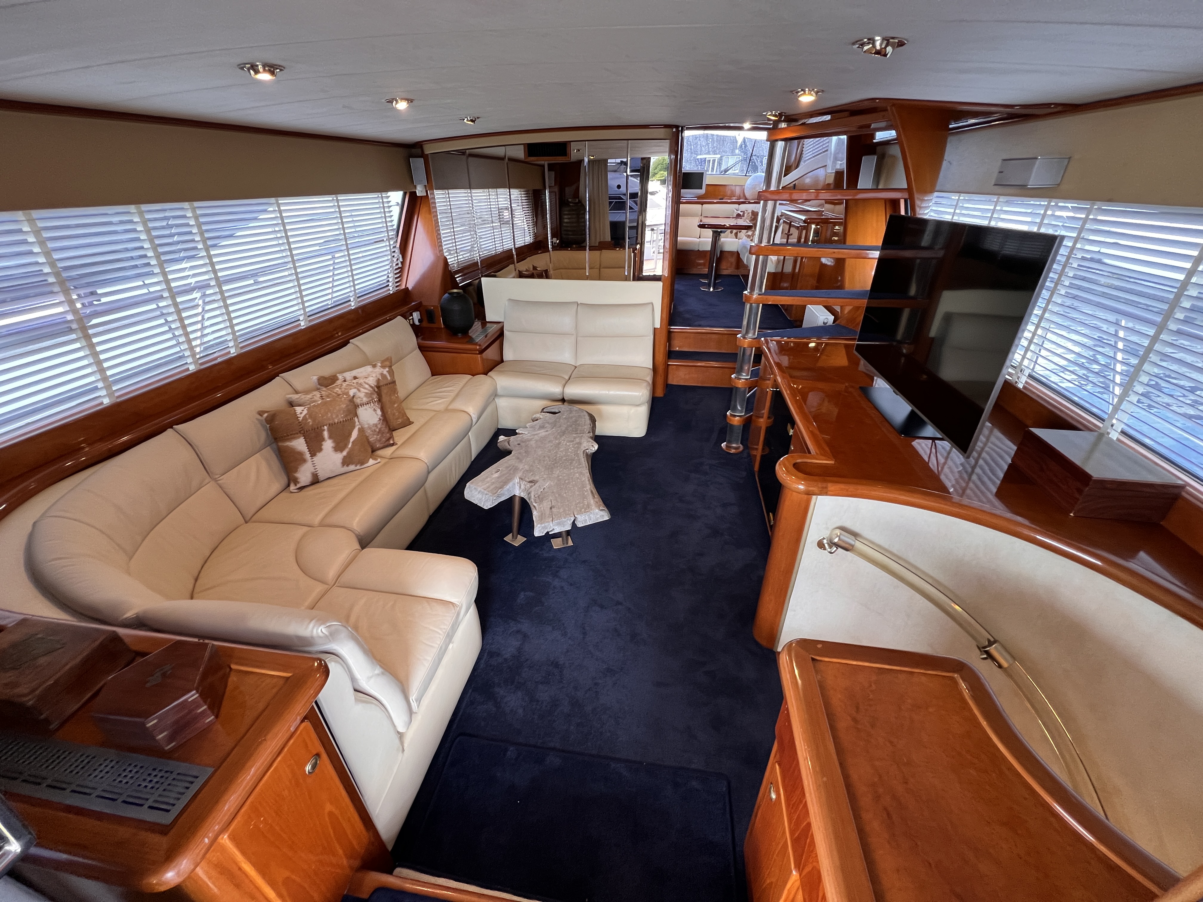 foto: 21 Monte Fino 64 ( varend woonschip )