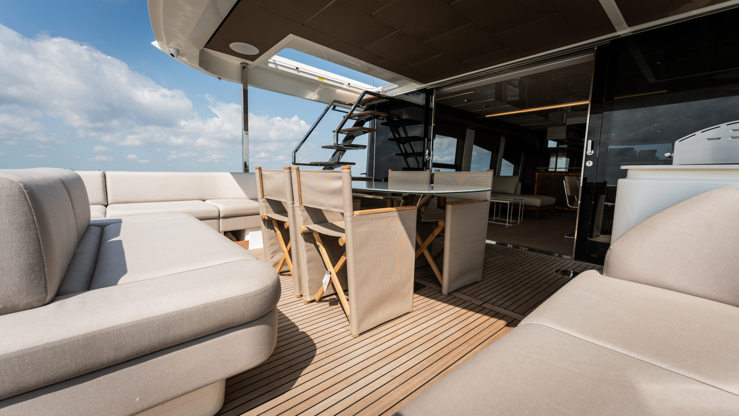 foto: 79 Prestige X70