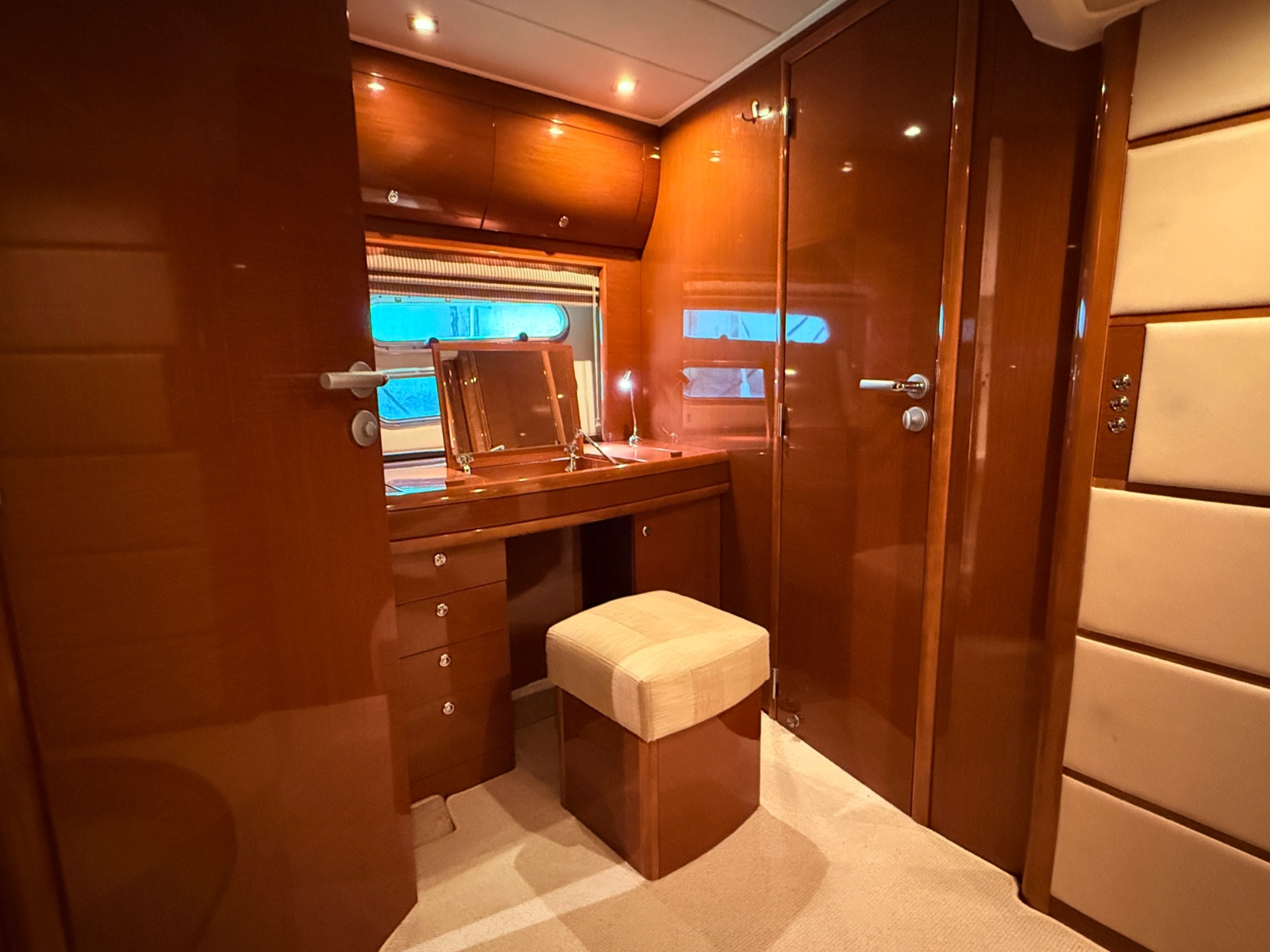 foto: 23 Jeanneau Prestige 50