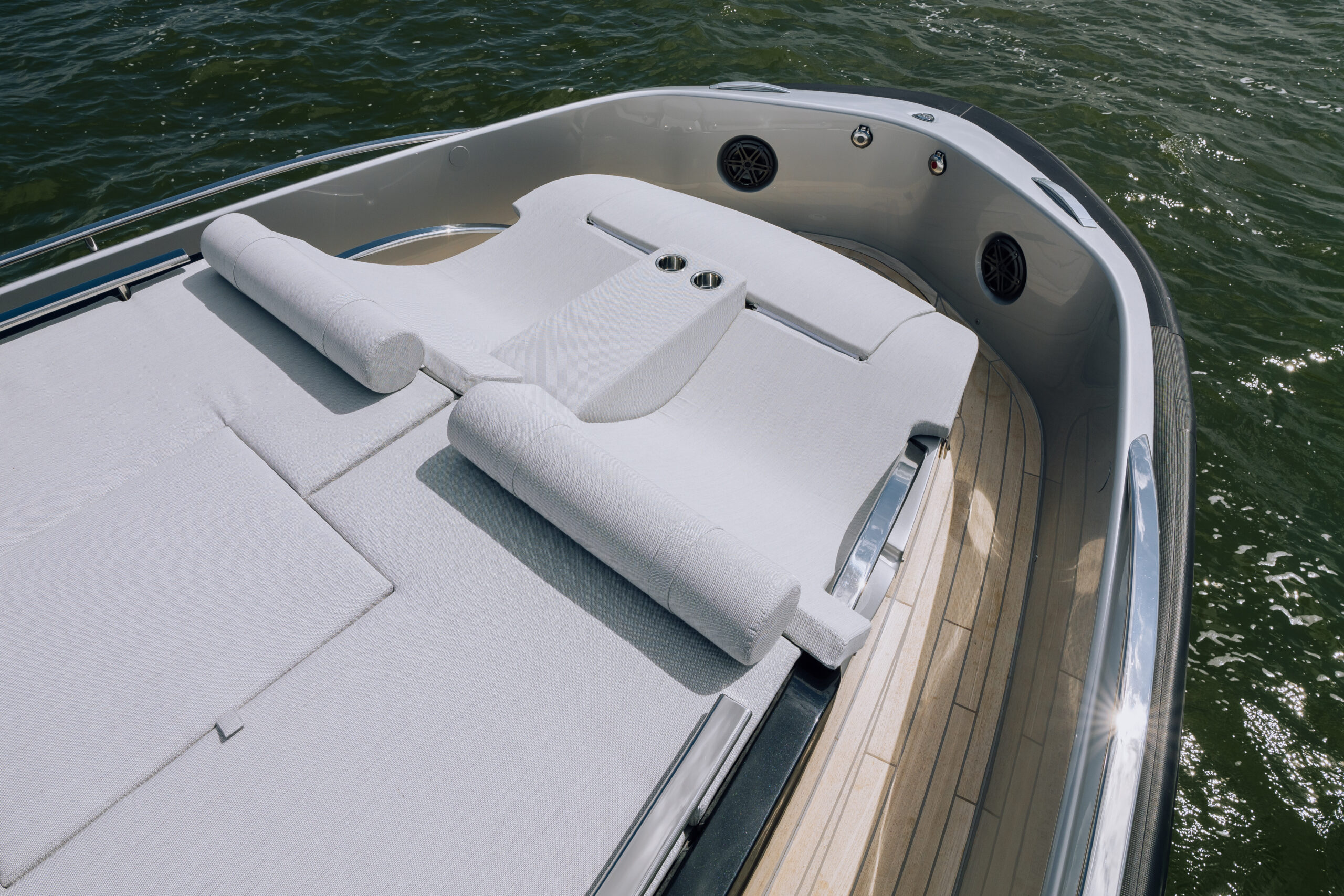 foto: 32 Sacs Rebel 47
