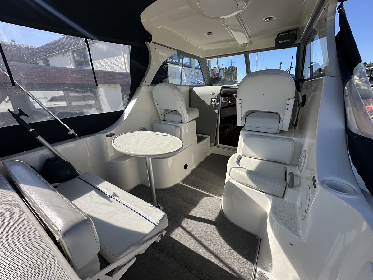 foto: 19 Bayliner 246 Discovery 