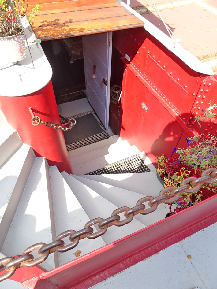 foto: 35 Spits Varend Woonschip 30.53 met UBC