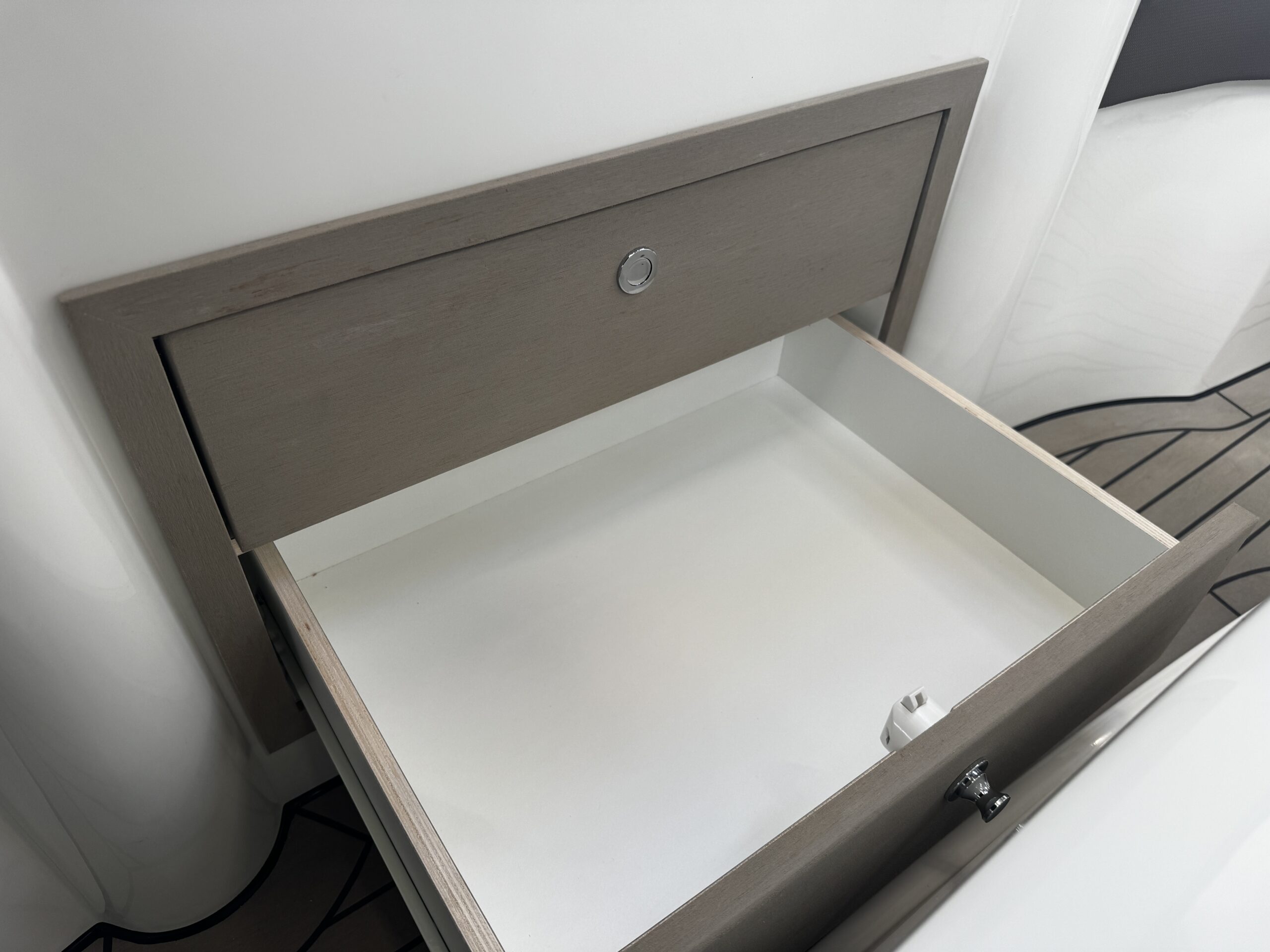 foto: 9 Antaris Sixty7 (op voorraad)
