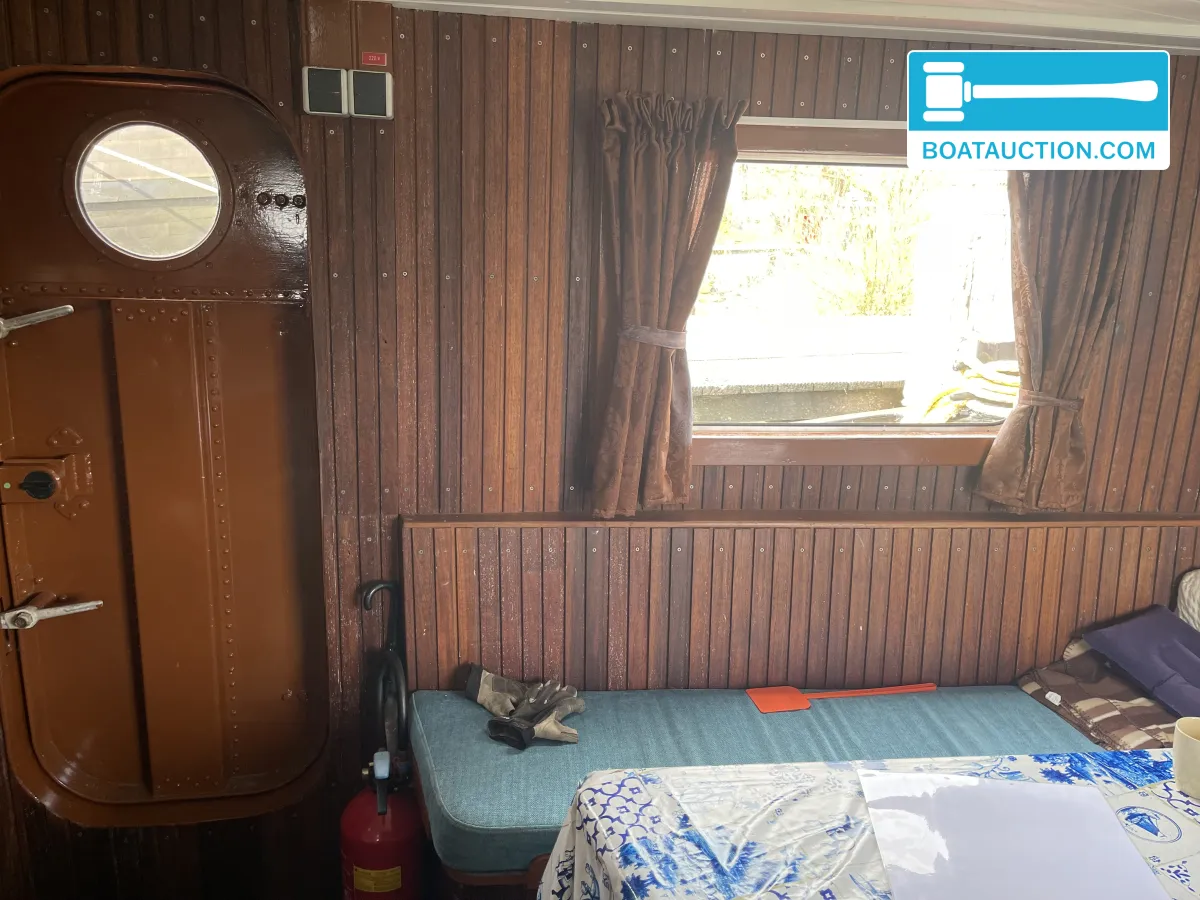 foto: 34 Sleepboot 2200