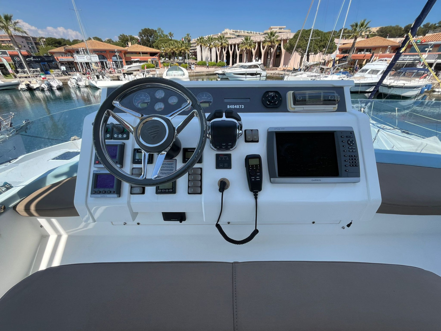 foto: 14 Fairline Squadron 42