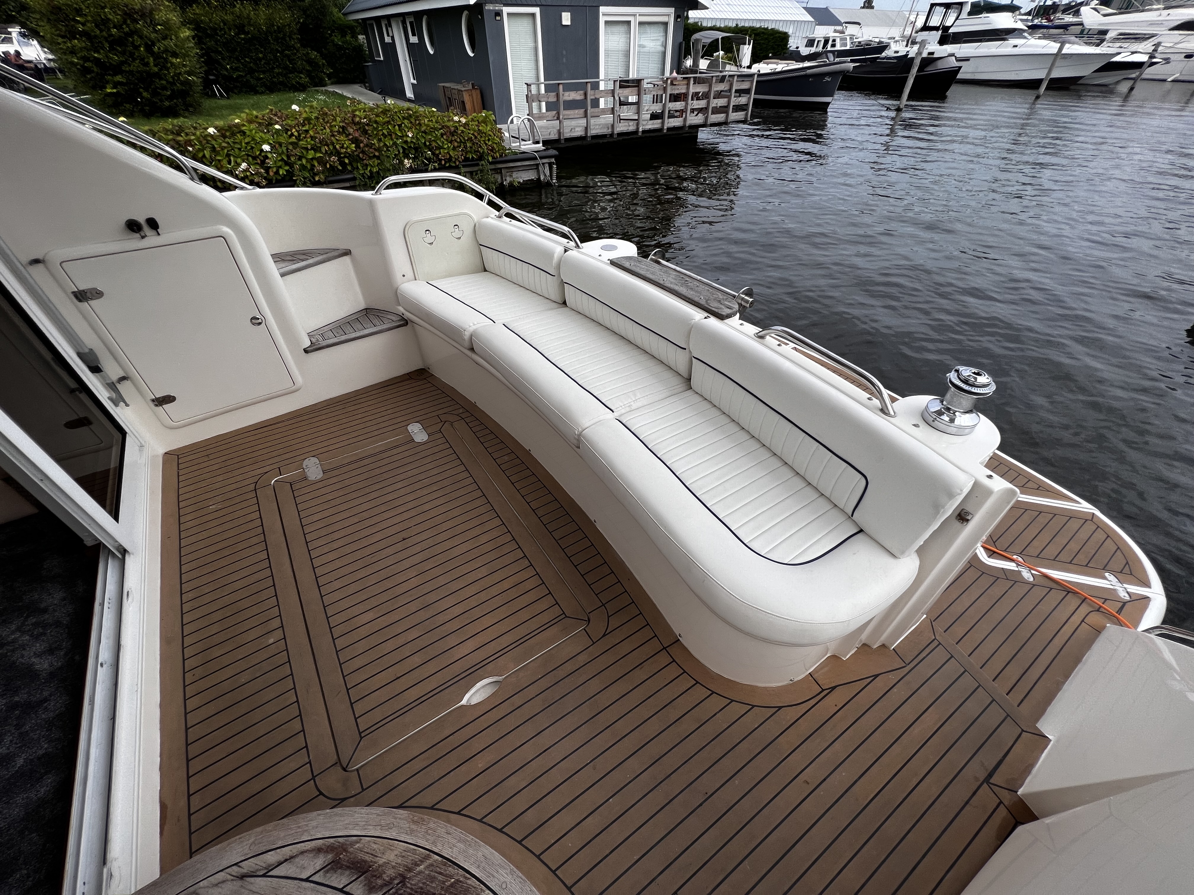 foto: 24 Fairline Phantom 42