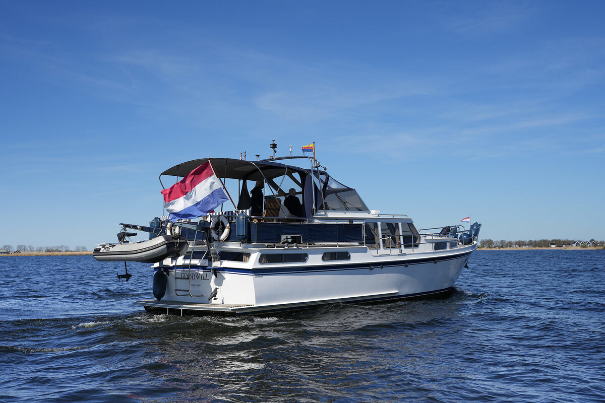 foto: 27 Valkkruiser 1350 AK